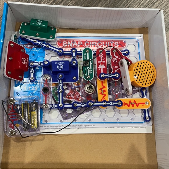 Snap Circuits Skill Builder - Picture 4 of 4